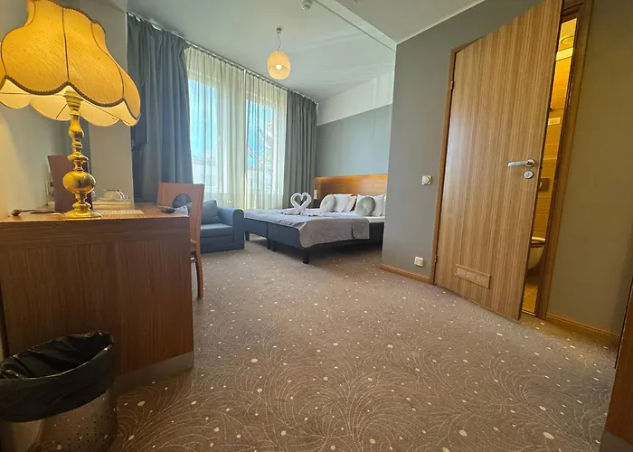 Bern By Rikas מלון 3*