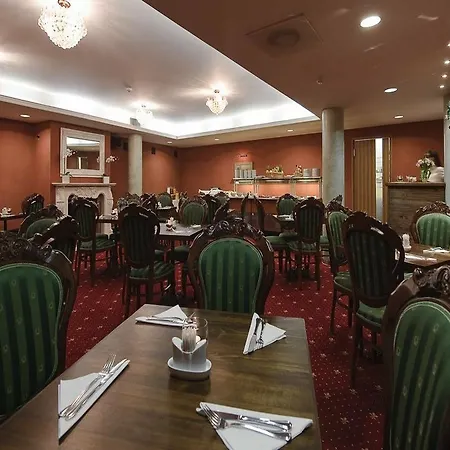 Bern Boutique By Rikas מלון 3*